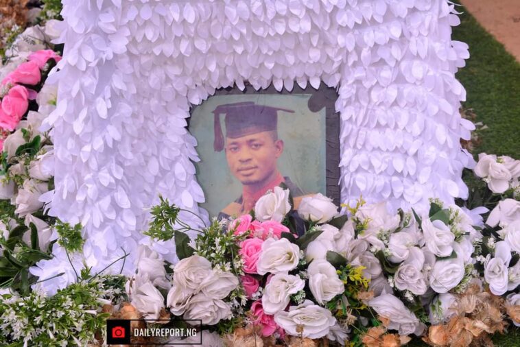 Okowa's Aide, Benike Joseph Laid to Rest Amid Tears [PHOTOS] | Daily Report Nigeria