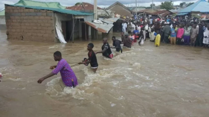 Rainstorm Kills 6, Flood Sweeps 10-Year-Old Boy Away in Delta | Daily Report Nigeria