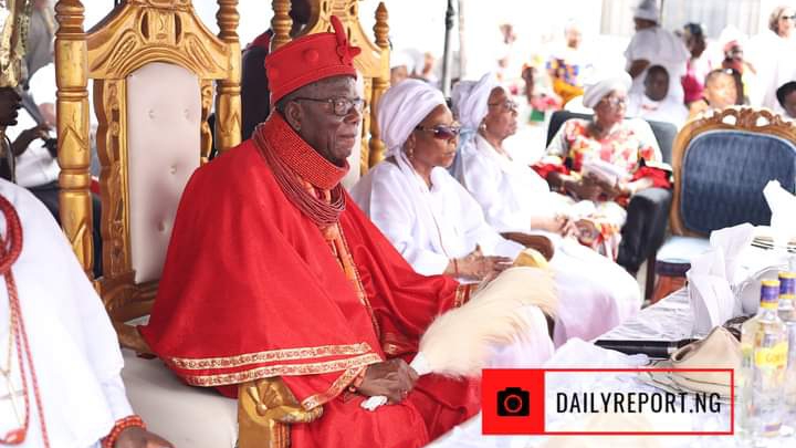 Fanfare as Ovie of Uvwie Marks 15 Years on The Throne | Daily Report Nigeria