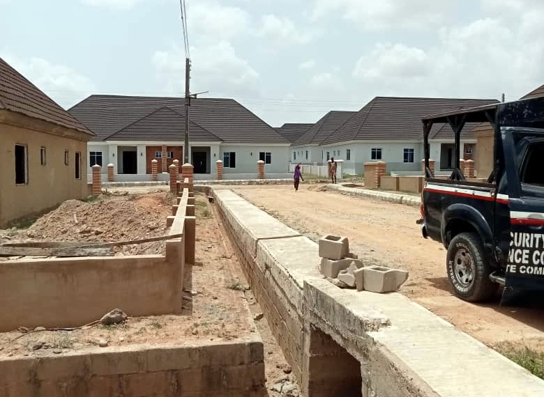 Governor Ishaku Commissions Uncompleted Estate, Road, School [PHOTOS]