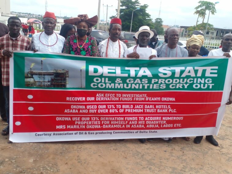 BREAKING: Deltans Protest at EFCC Office Abuja, Demand Okowa's Probe | Daily Report Nigeria