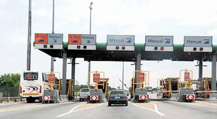 FG Reopens Seme Border For Vehicle Importation