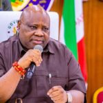 BREAKING: Hoodlums Attack Governor Adeleke, PDP Leaders in Osogbo