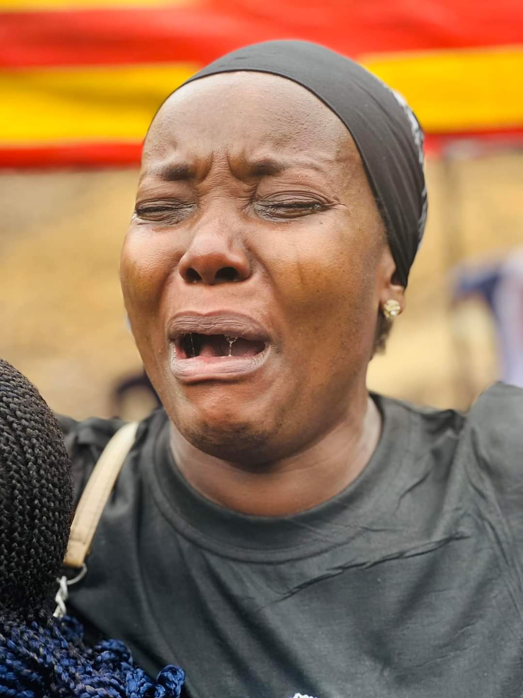 Highlife Queen, Ikesima Brown Buried Amidst Tears (PHOTOS) | Daily Report Nigeria