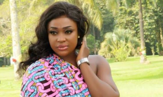 Sleeping with Men for Money is Old Fashioned — Actress Lizzygold