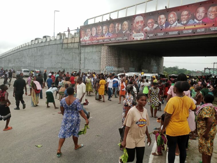 VIDEO: Delta Women Protest Against BEDC Over Outrageous Electricity Bills | Daily Report Nigeria