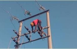 5 Electrocuted, 4 Hospitalised While Mounting Church Billboard | Daily Report Nigeria