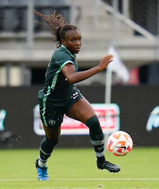 Super Falcons' Alozie Crushes on Super Eagles' Iwobi | Daily Report Nigeria