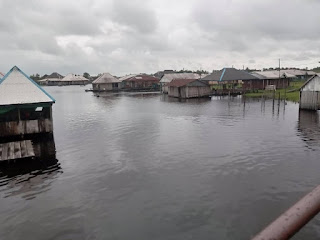 Residents Groan as Flood Submerges Delta Community (PHOTOS) | Daily Report Nigeria