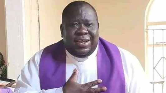 Pastor Commits Suicide After S3xtape With Married Woman Leaked on Church’s WhatsApp Group