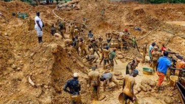 FG Revokes 1,633 Mining Licenses | Daily Report Nigeria