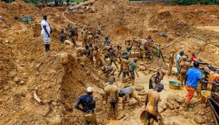 FG Revokes 1,633 Mining Licenses | Daily Report Nigeria