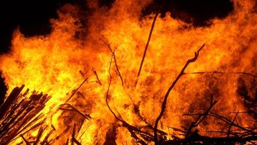 Fire Engulfs Anambra Radio Station | Daily Report Nigeria