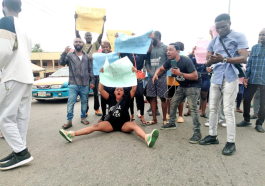 Youths protest in Ondo over EFCC raid, arrest of 127 | Daily Report Nigeria
