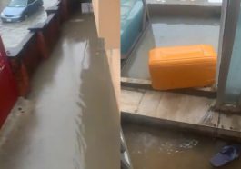 PHOTOS: Nigerians React As Flood Takes Over Neighborhood In Lagos | Daily Report Nigeria