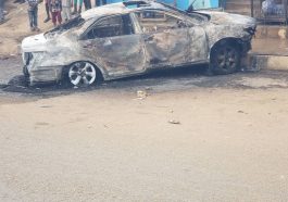 Mob Burn Vehicle Following Death Of Pedestrian In Ogun Accident | Daily Report Nigeria