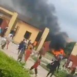 11 Arrested As Hoodlums Burn LG Secretariat, Cars In Niger | Daily Report Nigeria