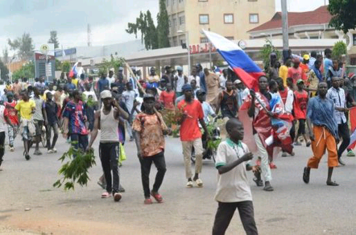 Over 1,000 #EndBadGovernanceInNigeria Protesters Still Detained - Amnesty International | Daily Report Nigeria