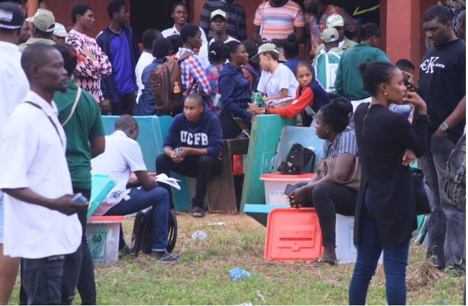 Edo 2024: Security Agents Enforce No-Movement Order as Voters Trek to Polls | Daily Report Nigeria