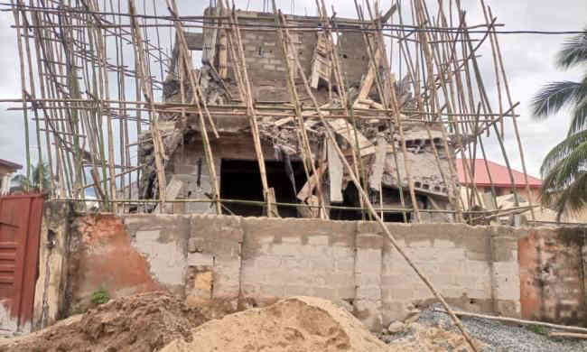 Building Collapse Traps Workers in Delta | Daily Report Nigeria