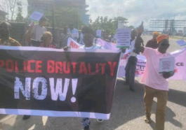 Tension at Lekki Toll Gate as Police Clash with #EndSARS Protesters | Daily Report Nigeria