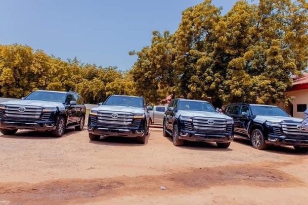 Governor Gifts Four Traditional Rulers Brand New Land Cruiser In Kebbi | Daily Report Nigeria