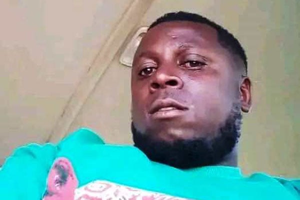 Arsenal Fan Kills Man U Fan During Argument | Daily Report Nigeria