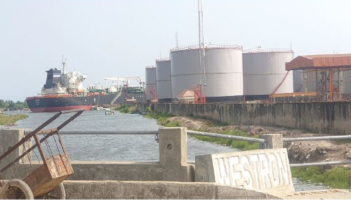 Nigeria Welcomes Vessels with 40.76m Litres of Petrol, Others | Daily Report Nigeria