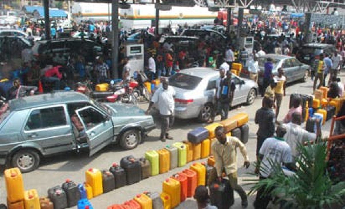 Man Slumps, Dies In Front Of Fuel Station In Ogun