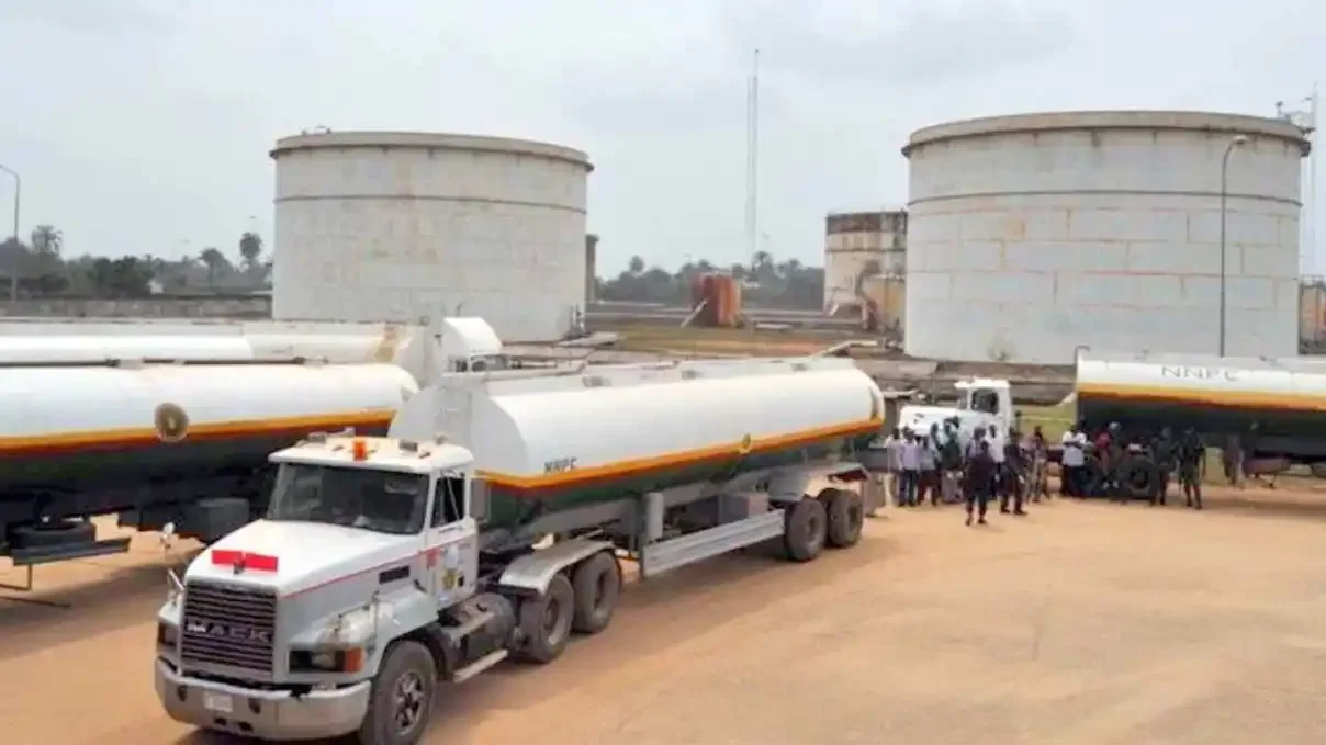 Nigeria Bans 60,000-Litre Fuel Tankers from March 1 to Curb Road Accidents | Daily Report Nigeria