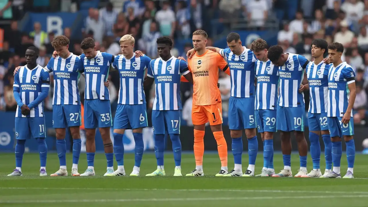 Photo of Brighton Fan Dies After Collapsing in Fulham Clash