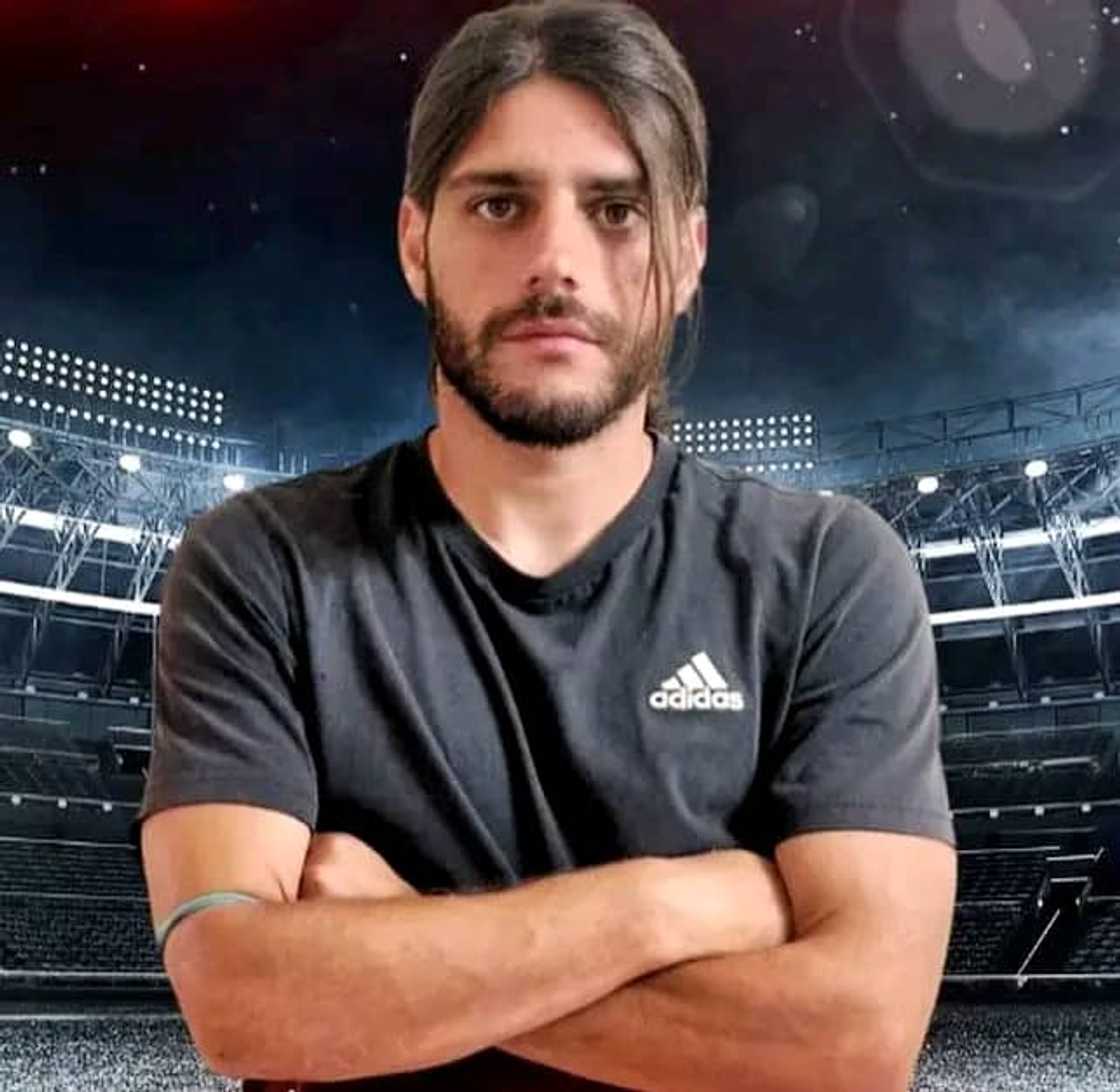 Photo of JUST IN: Footballer Dies at 30 Before Mother’s Eyes