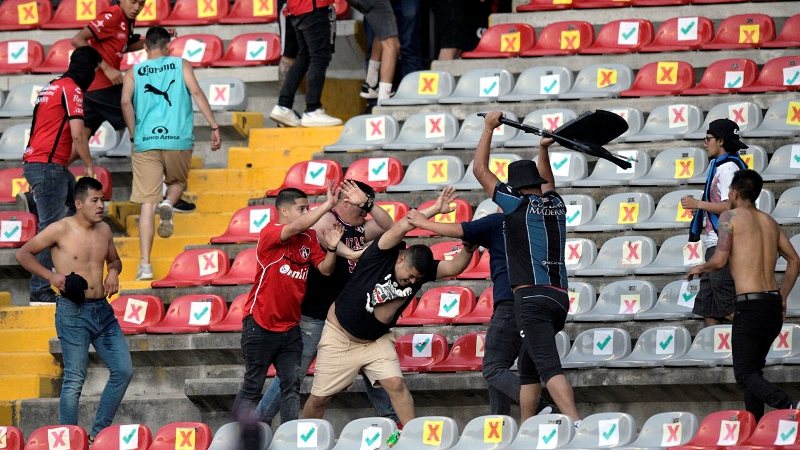 Photo of Fan Violence in South American Football Leaves 10 Injured, 90 Arrested