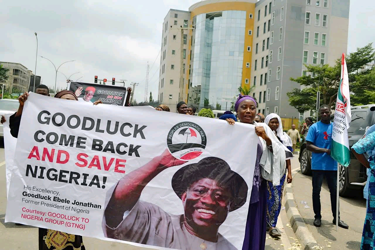 ‘Goodluck Come Back and Save Nigeria’ Protest Hits PDP Headquarters in Abuja