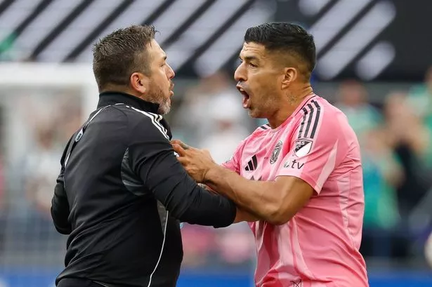 Photo of Luis Suárez Hit with Six-Game Ban For Spitting