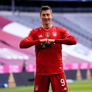 Fact File: Top 10 Players to Score 100 Goals 16 FCBVfB 210320 DON