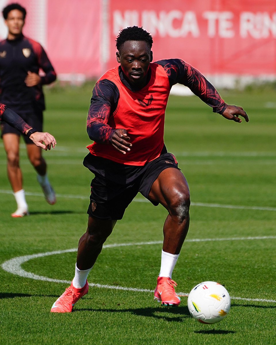 Photo of Nigeria’s Jerome Adams’ Late Strike Seals Sevilla’s Win Over Vallecano