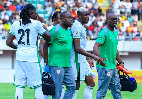 Photo of Galatasaray Manager Voices Worry Over Osimhen’s  Injury in Nigeria-Rwanda Clash