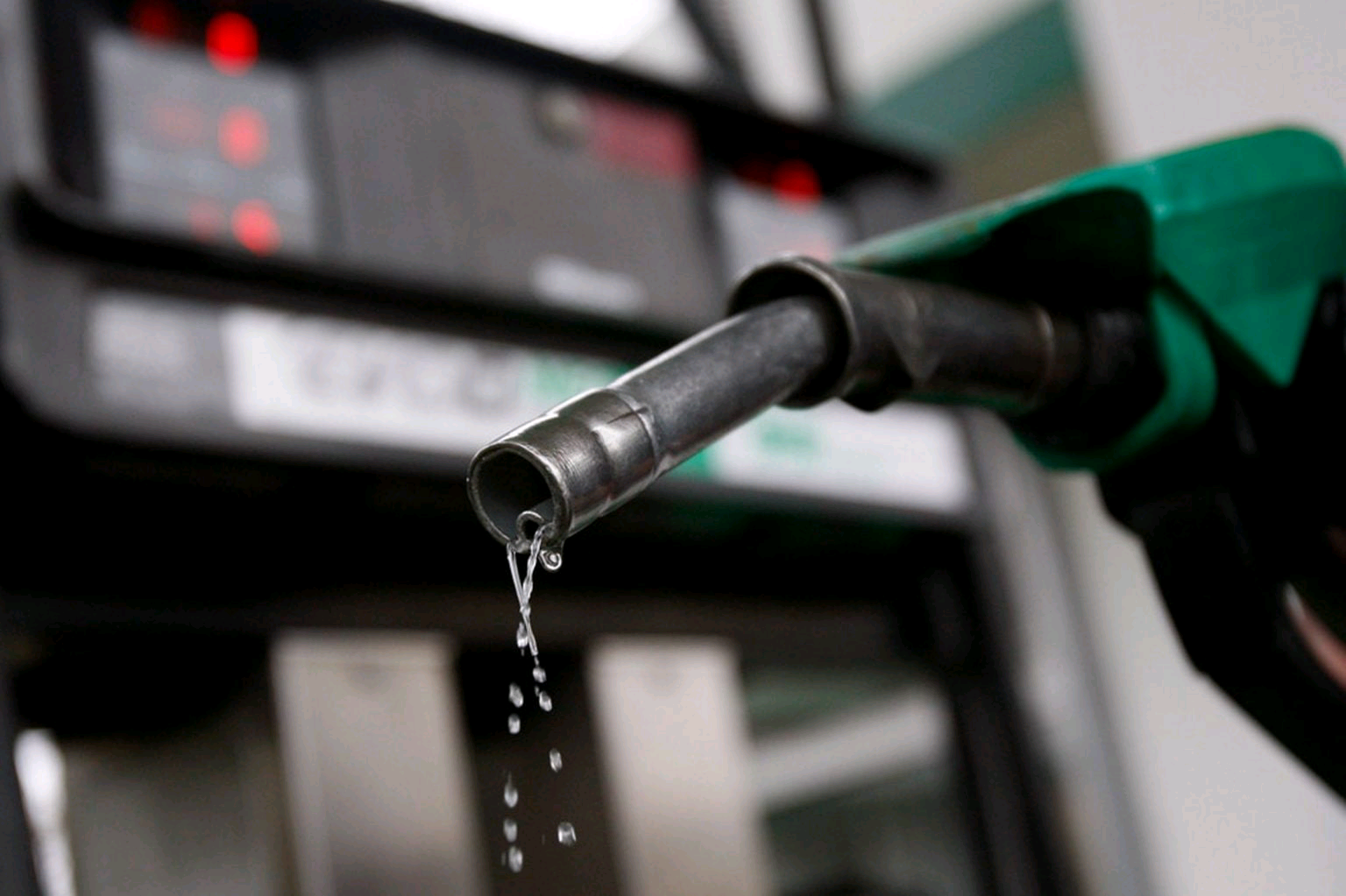 Photo of NNPCL Cuts Petrol Price Again, Reduces Pump Rate to ₦815 Per Litre