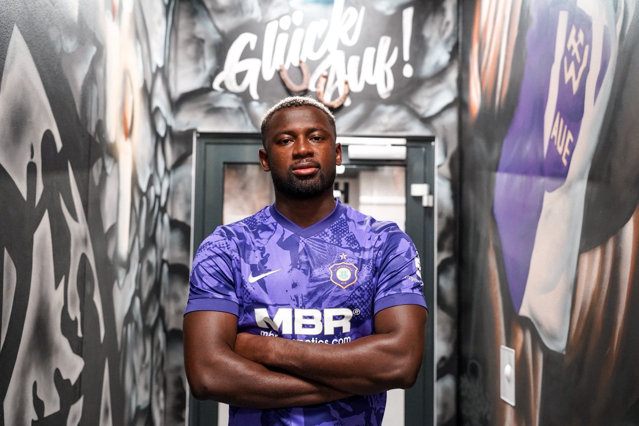 Photo of Super Eagles’ Collins Completes Move to Erzgebirge Aue in Germany