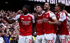 Arsenal Go Top of English Premier League with 3-0 Win Over Forest 