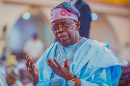 Tinubu Praying