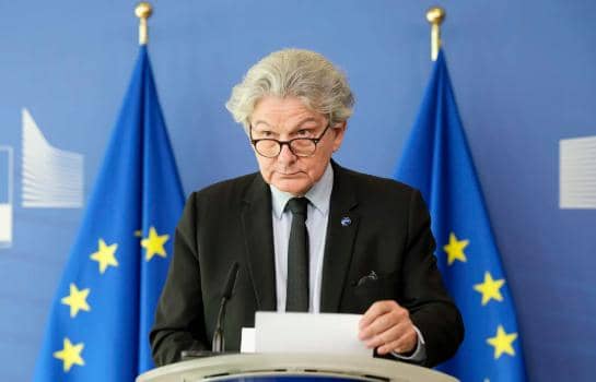 Photo of US Denies Visas to EU Ex-Commissioner, Four Others Over Digital Policy Disputes