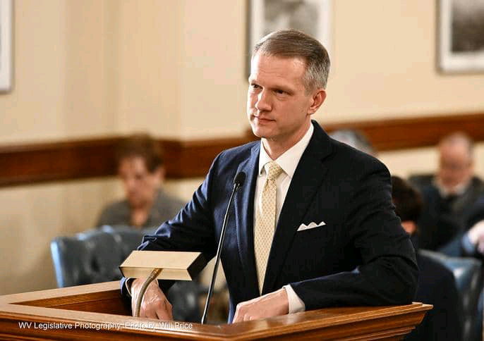 Photo of US Lawmaker Raises Alarm Over ISIS Threats Against Christians in Nigeria