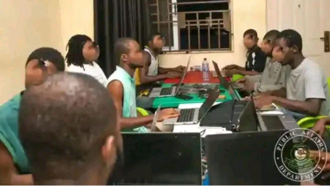 Ghana arrests 93 Nigerians over alleged internet fraud in Accra